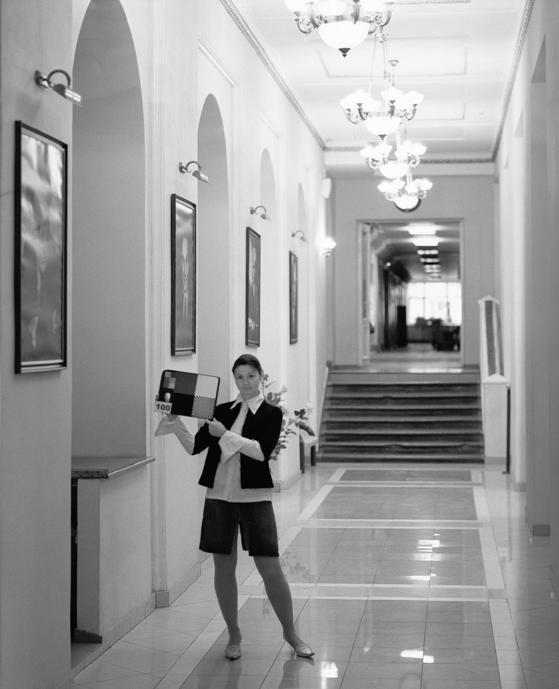 Фото 7. Печать на бумаге Kodak POLYMAX Fine-Art за фильтром №-1. Проявлено в Rollei R3 HIGH SPEED 9 минут. Hall_3_#-1.jpg